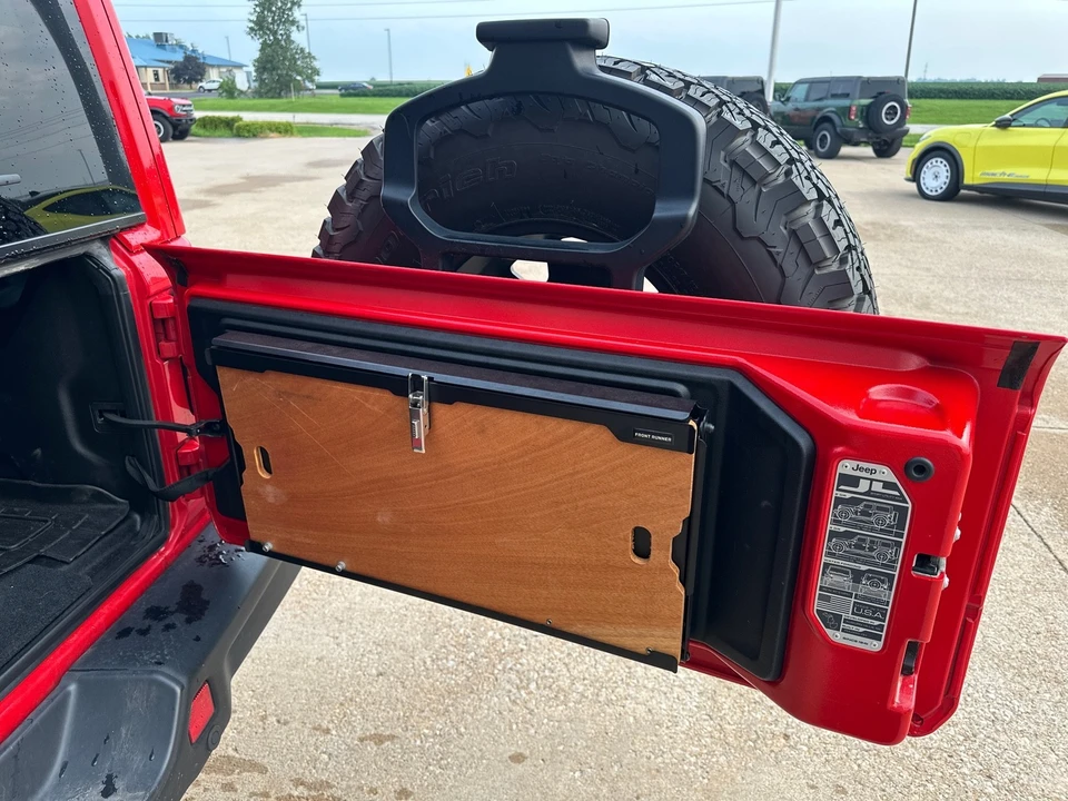 2020 Jeep JL Wrangler - Image 15 of 21