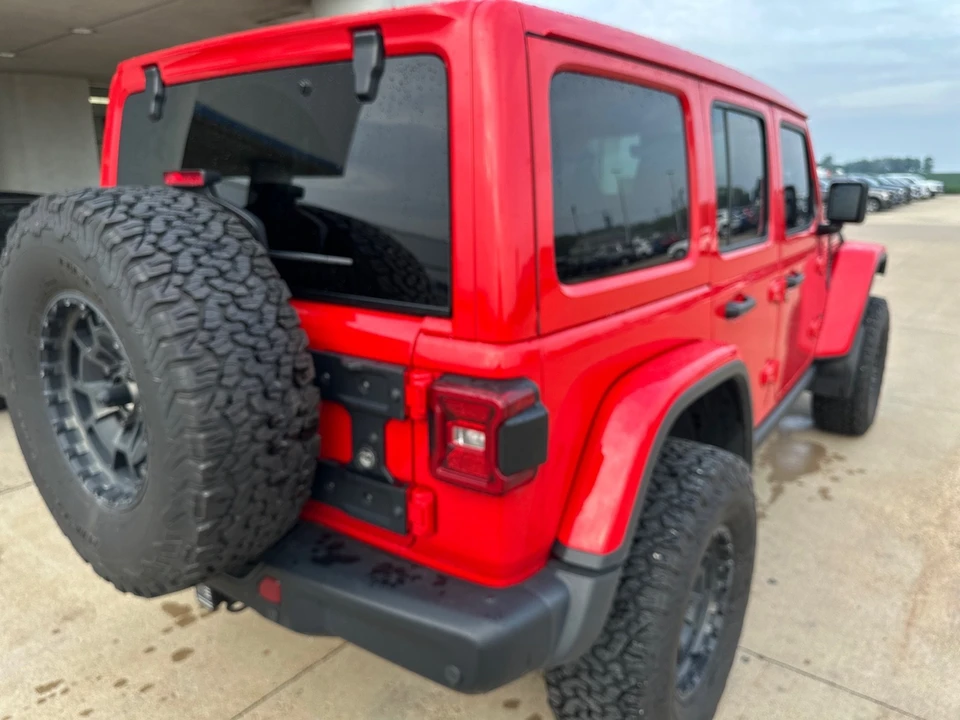 2020 Jeep JL Wrangler - Image 20 of 21