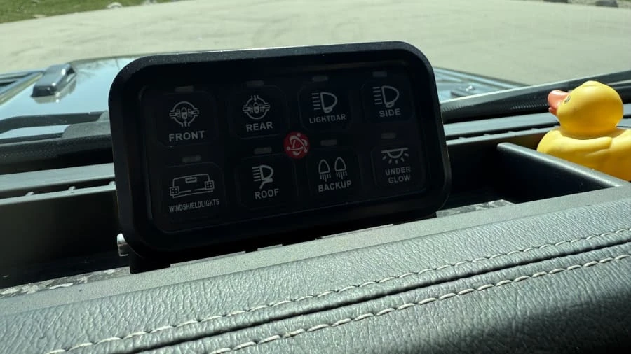 2020 Jeep JL Wrangler - Image 24 of 31