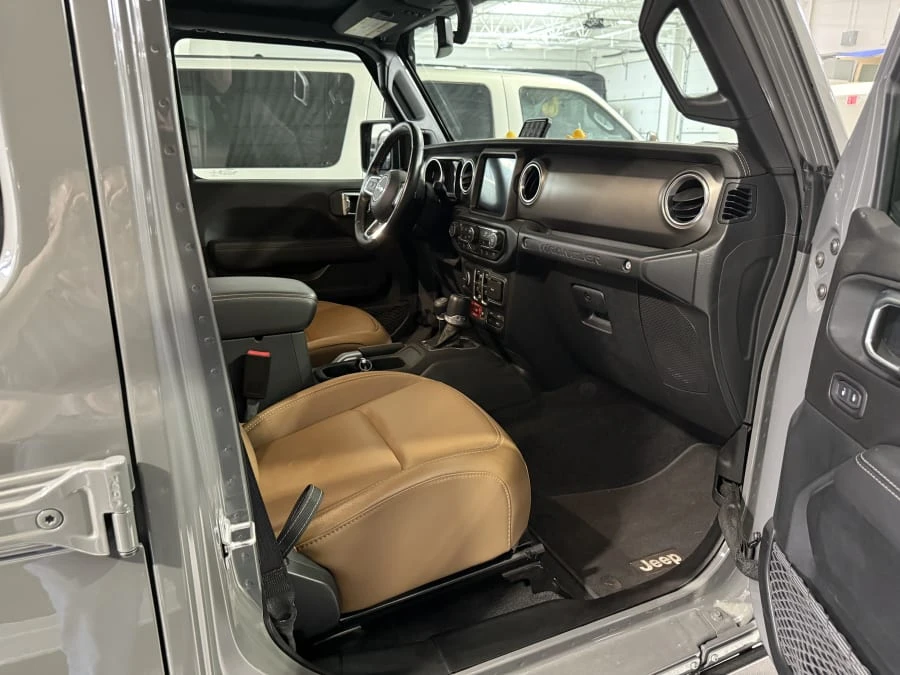 2020 Jeep JL Wrangler - Image 21 of 31