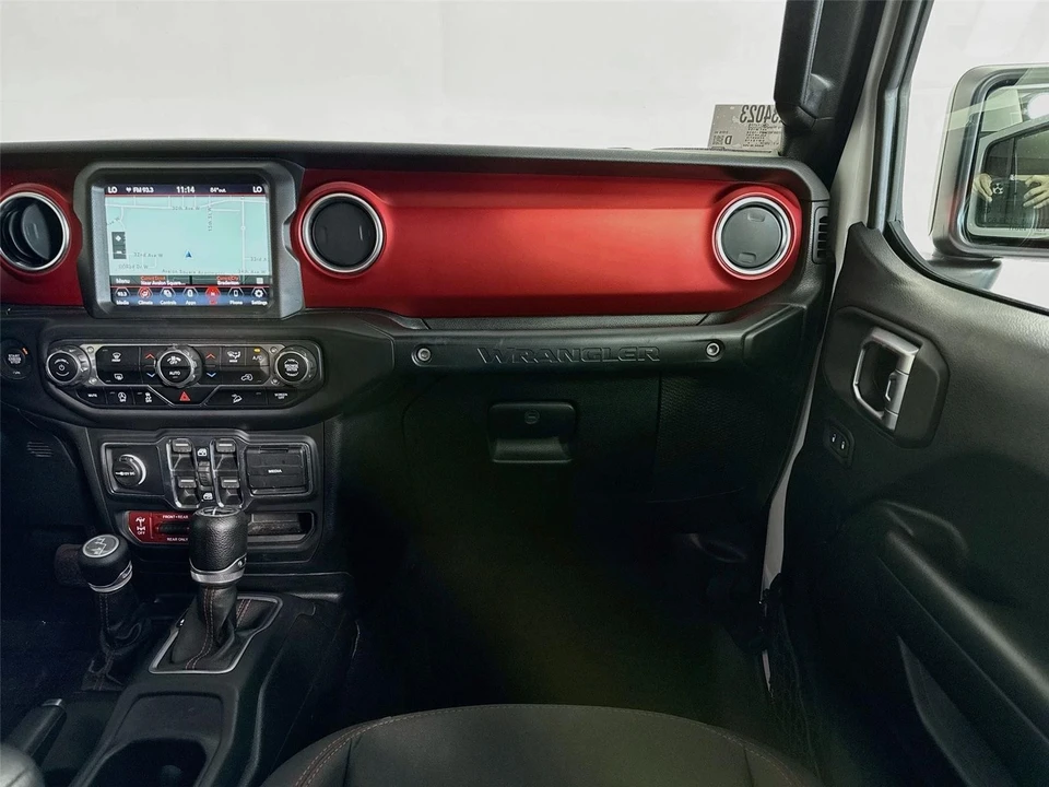 2020 Jeep JL Wrangler - Image 20 of 31