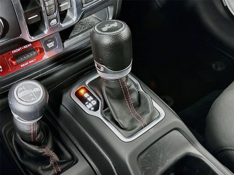 2020 Jeep JL Wrangler - Image 14 of 31