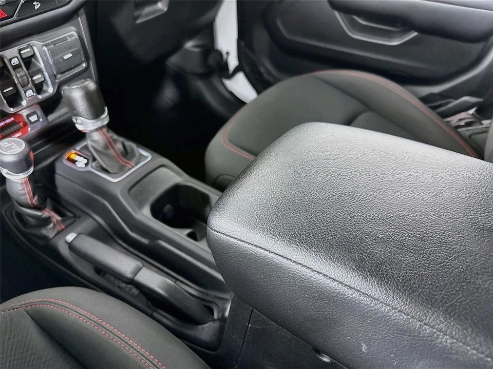 2020 Jeep JL Wrangler - Image 8 of 31