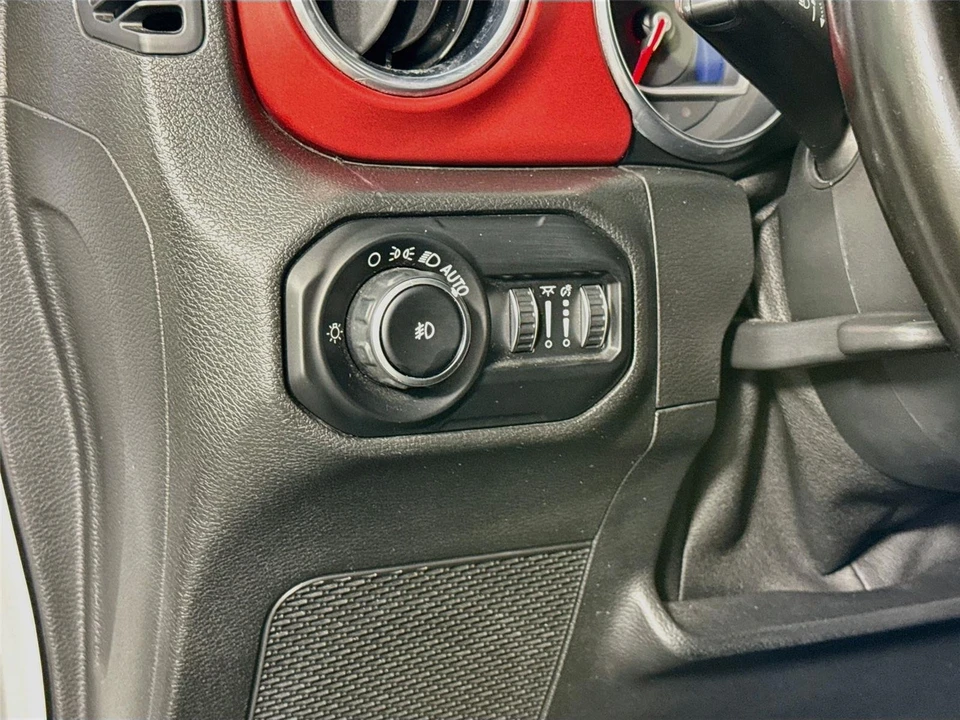 2020 Jeep JL Wrangler - Image 7 of 31