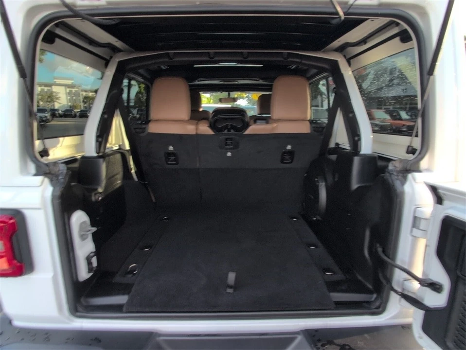 2020 Jeep JL Wrangler - Image 11 of 12