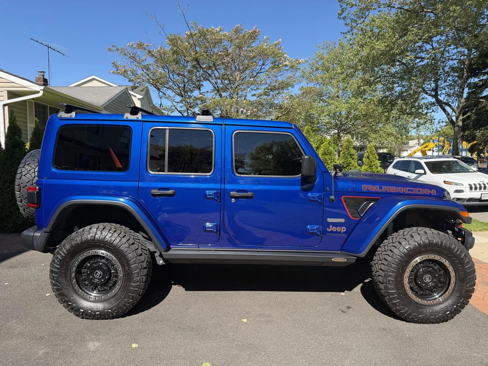2020 Jeep JL Wrangler - Image 22 of 31