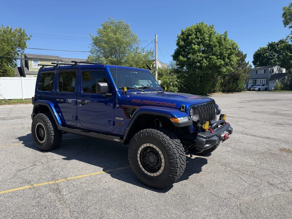 2020 Jeep JL Wrangler - Image 16 of 31