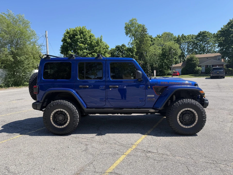 2020 Jeep JL Wrangler - Image 18 of 31