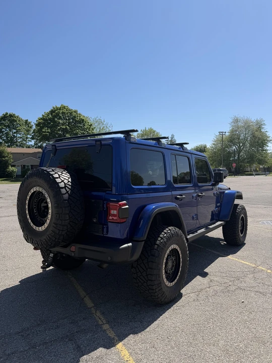 2020 Jeep JL Wrangler - Image 24 of 31