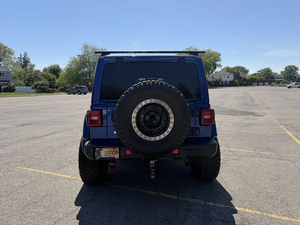 2020 Jeep JL Wrangler - Image 28 of 31