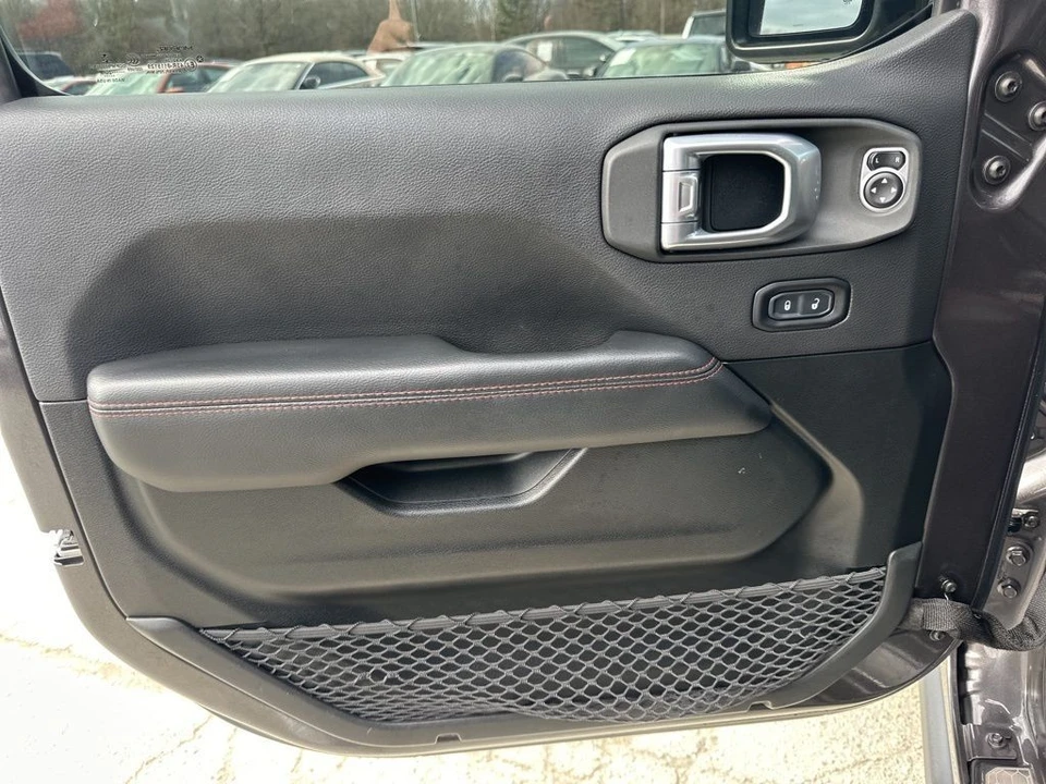 2020 Jeep JL Wrangler - Image 23 of 31