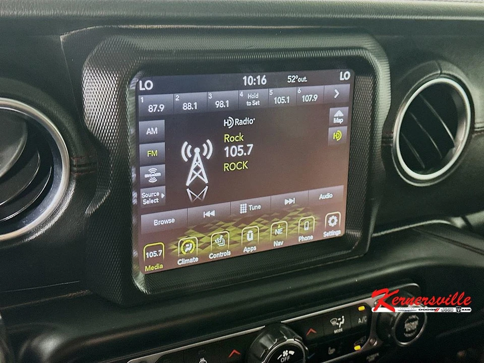 2020 Jeep JL Wrangler - Image 17 of 24