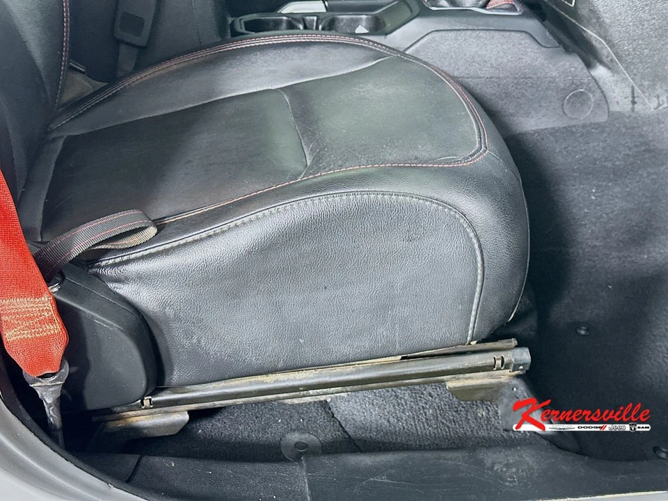 2020 Jeep JL Wrangler - Image 23 of 24