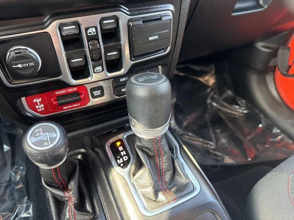2020 Jeep JL Wrangler - Image 15 of 21