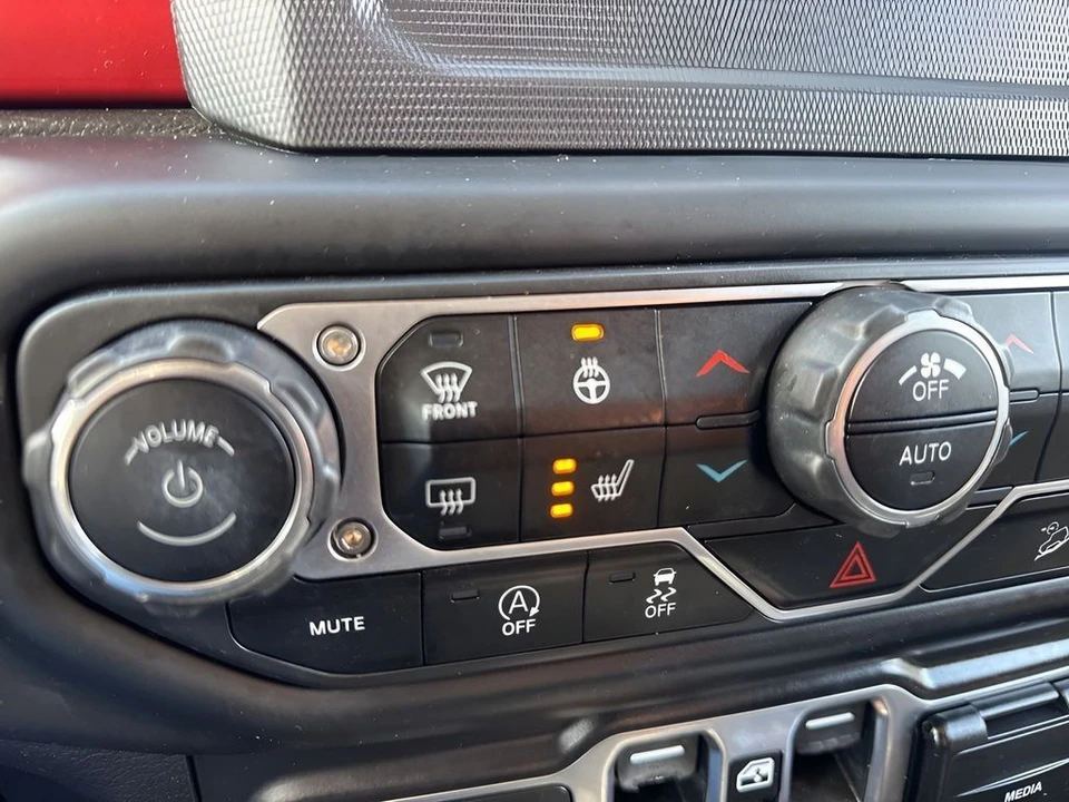 2020 Jeep JL Wrangler - Image 19 of 21