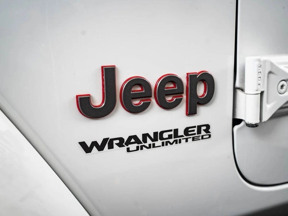 2020 Jeep JL Wrangler - Image 18 of 21