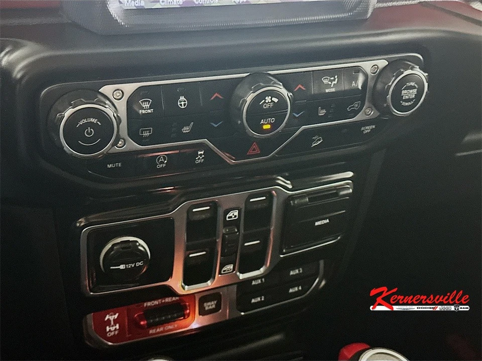 2020 Jeep JL Wrangler - Image 18 of 21