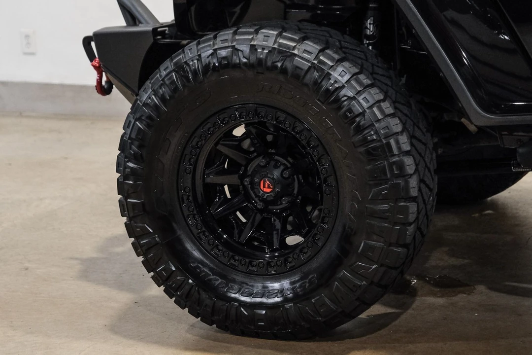 2020 Jeep JL Wrangler - Image 9 of 12