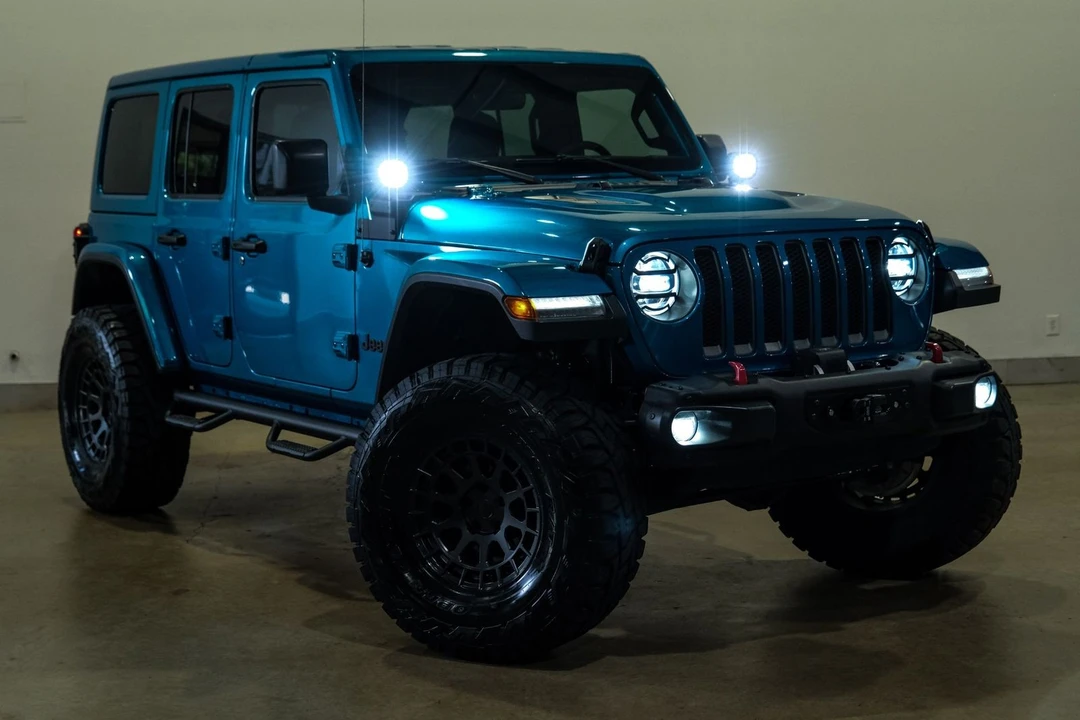 2020 Jeep JL Wrangler - Image 6 of 12