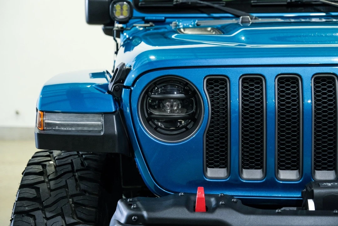 2020 Jeep JL Wrangler - Image 3 of 12