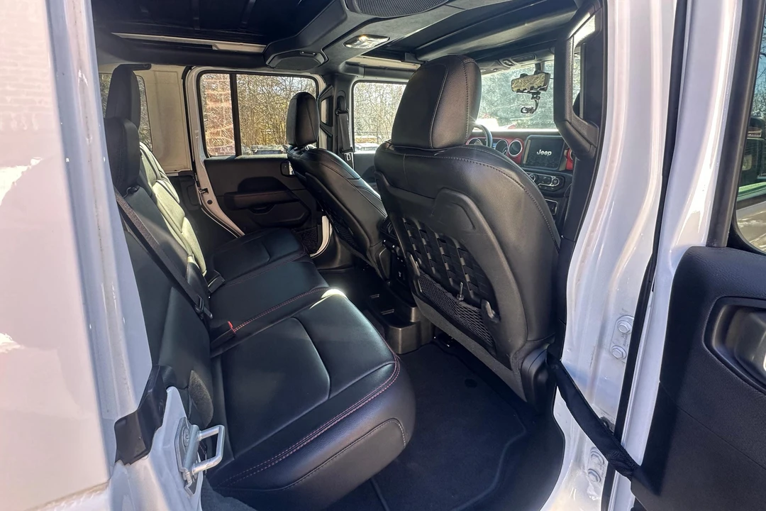 2020 Jeep JL Wrangler - Image 28 of 31