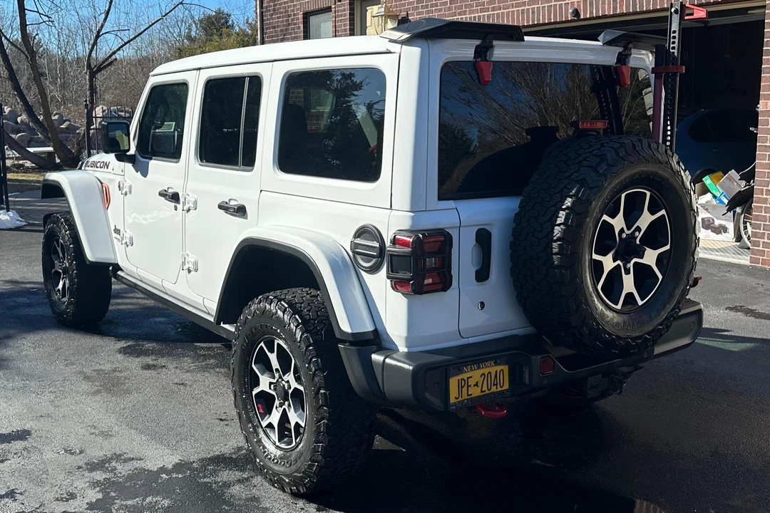 2020 Jeep JL Wrangler - Image 4 of 31