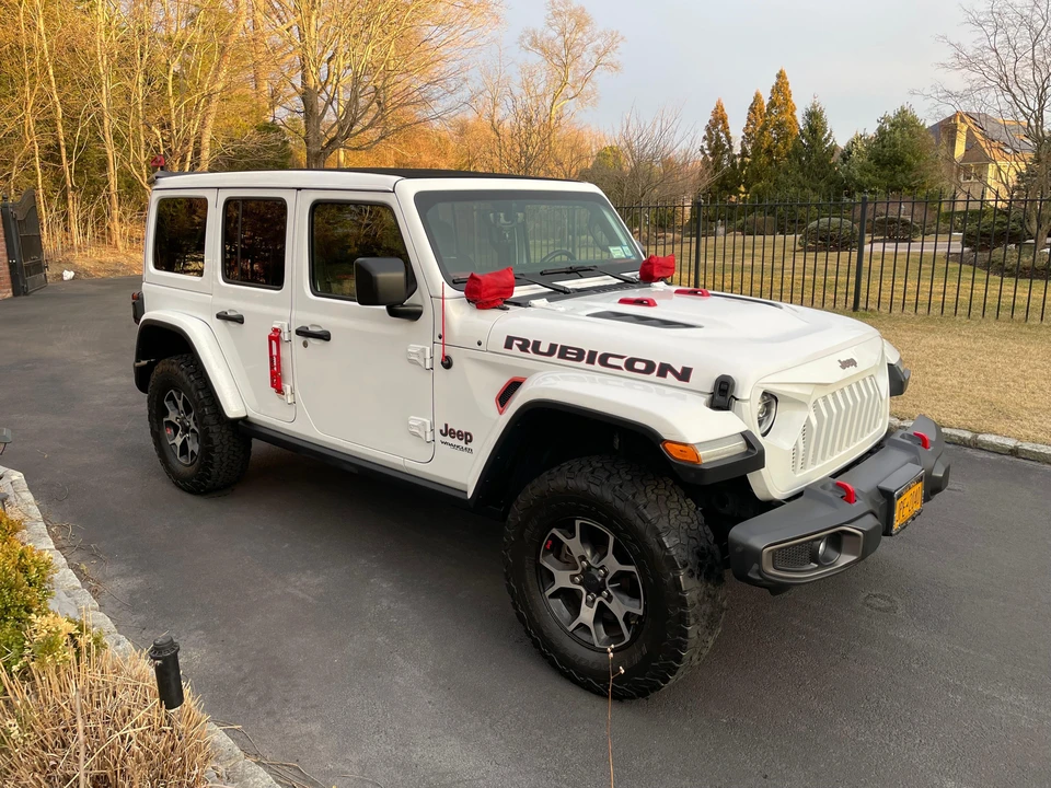 2020 Jeep JL Wrangler - Image 12 of 31