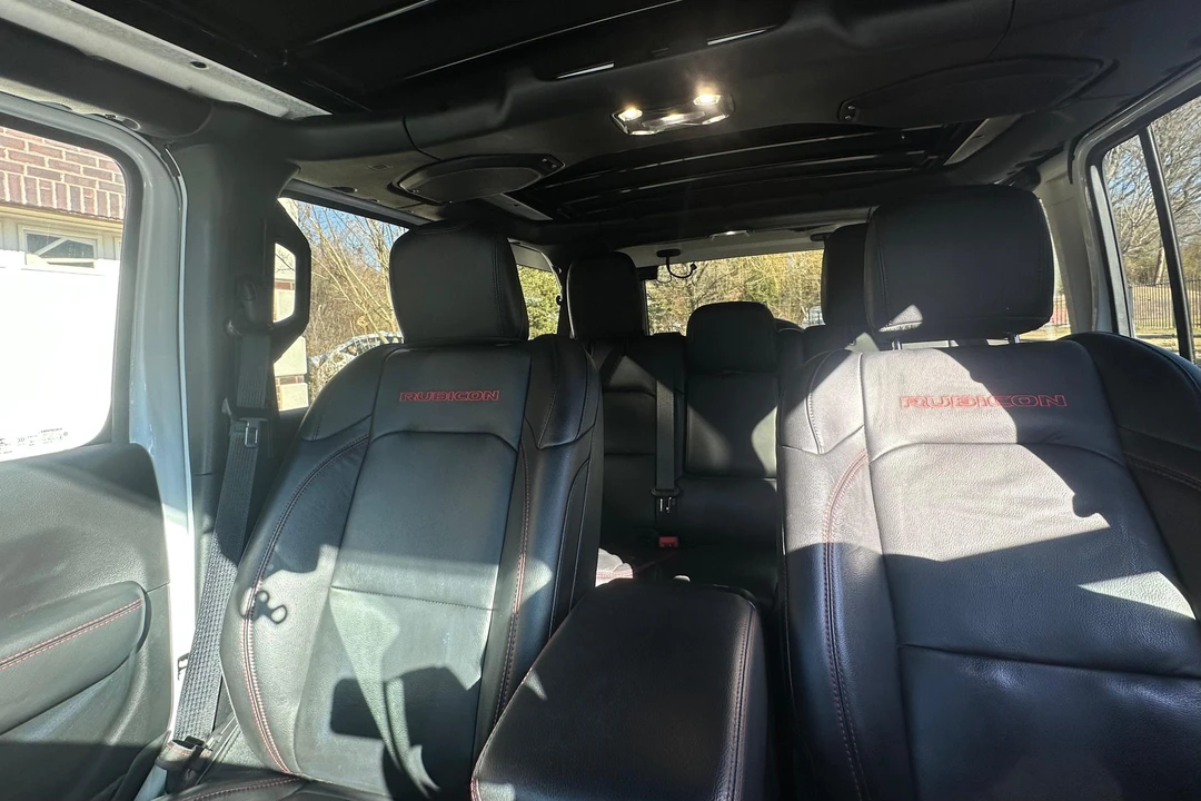 2020 Jeep JL Wrangler - Image 27 of 31