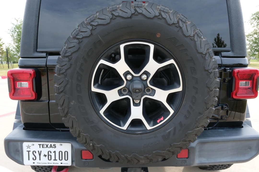2020 Jeep JL Wrangler - Image 18 of 31