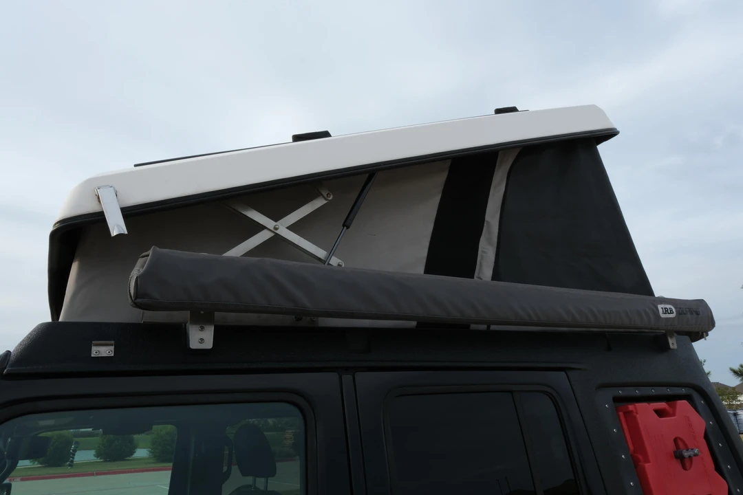 2020 Jeep JL Wrangler - Image 23 of 31