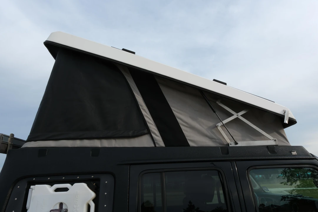 2020 Jeep JL Wrangler - Image 25 of 31