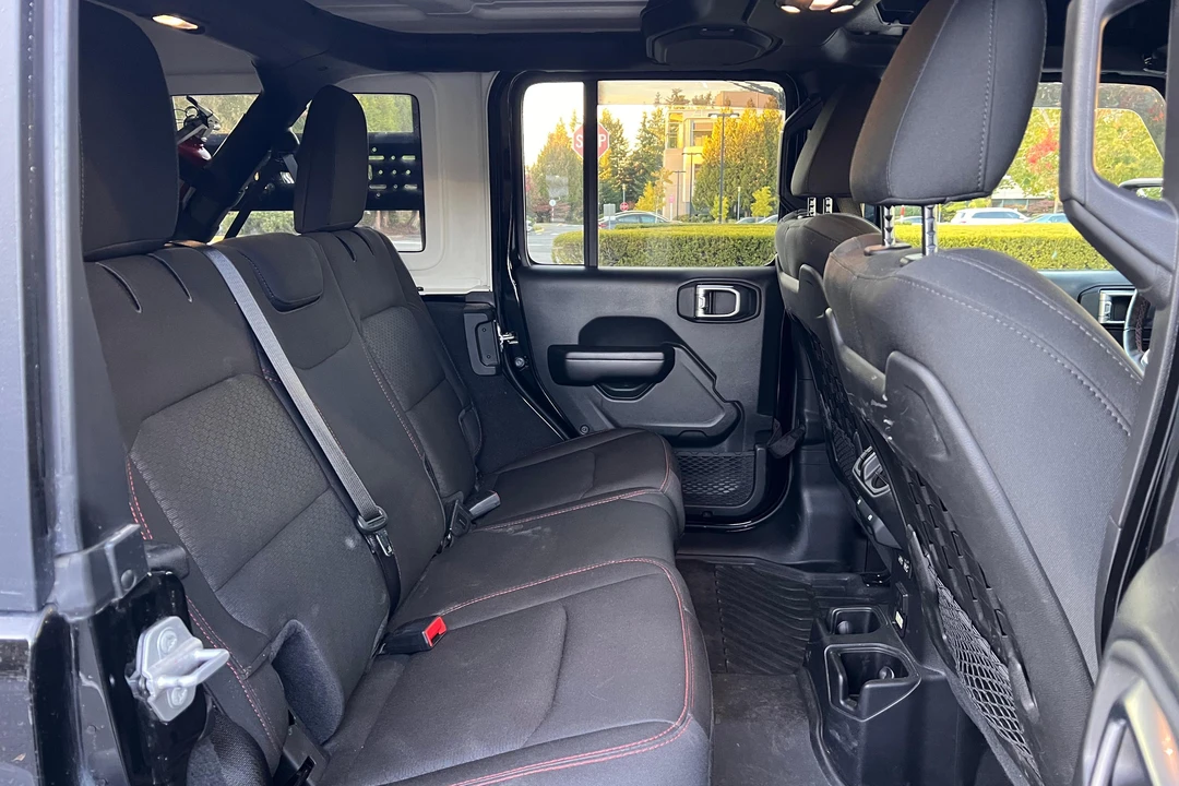 2020 Jeep JL Wrangler - Image 25 of 31