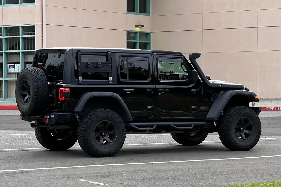 2020 Jeep JL Wrangler - Image 4 of 31