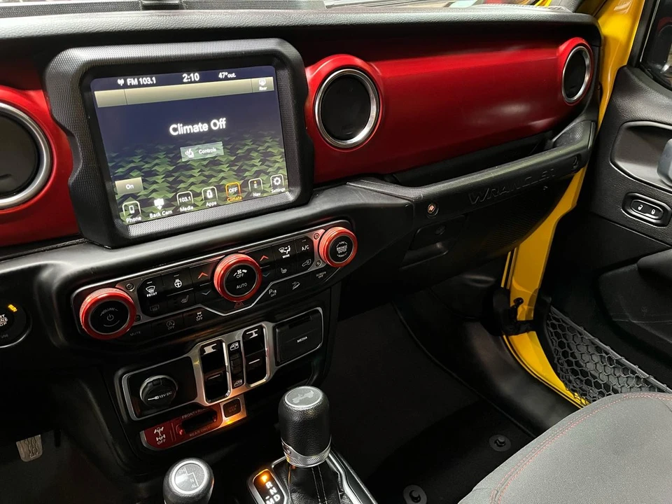 2020 Jeep JL Wrangler - Image 18 of 31