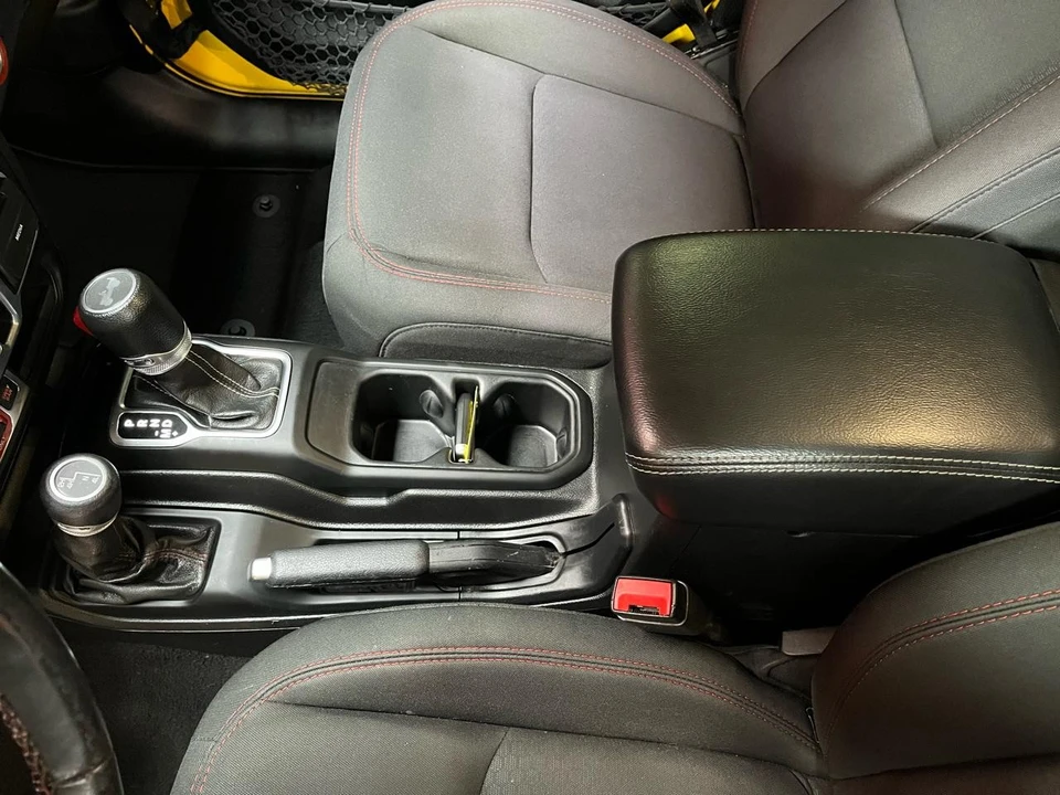 2020 Jeep JL Wrangler - Image 21 of 31