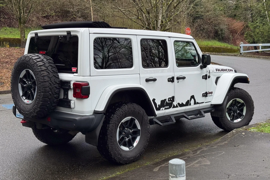 2020 Jeep JL Wrangler - Image 7 of 31