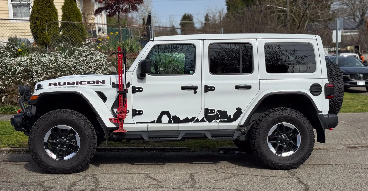 2020 Jeep JL Wrangler - Image 6 of 31