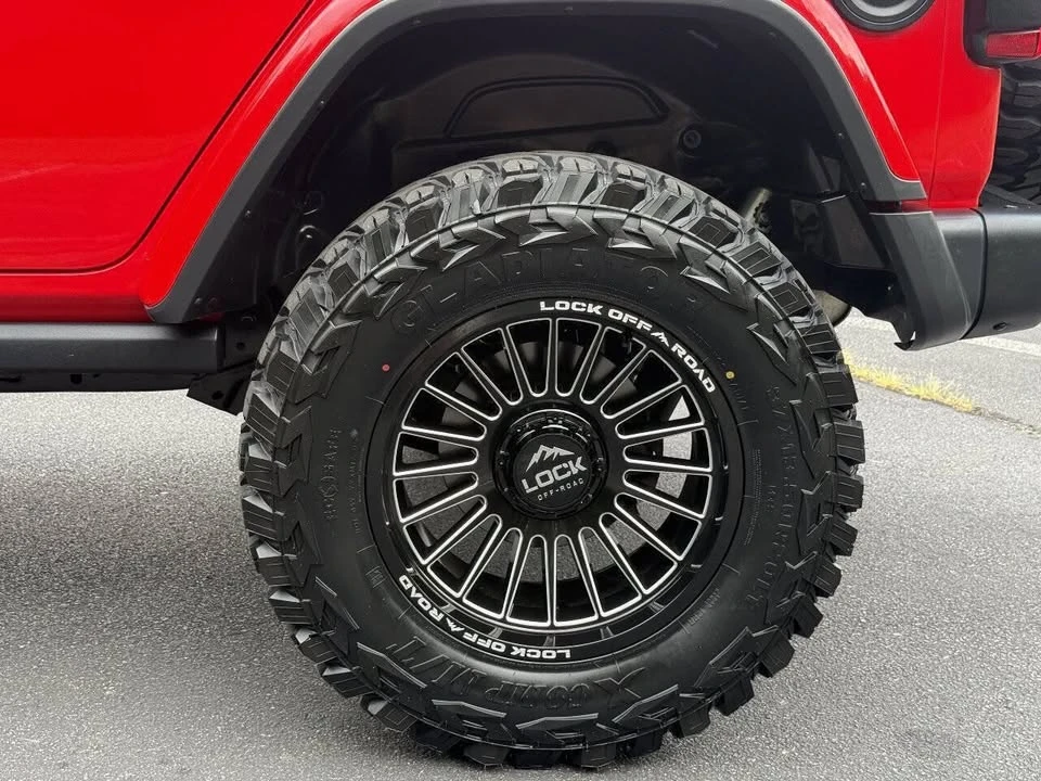 2020 Jeep JL Wrangler - Image 15 of 20