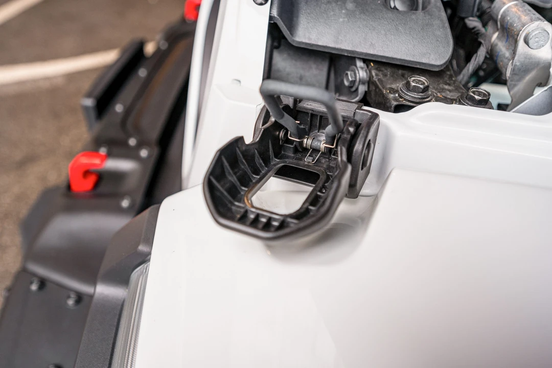 2020 Jeep JL Wrangler - Image 19 of 31