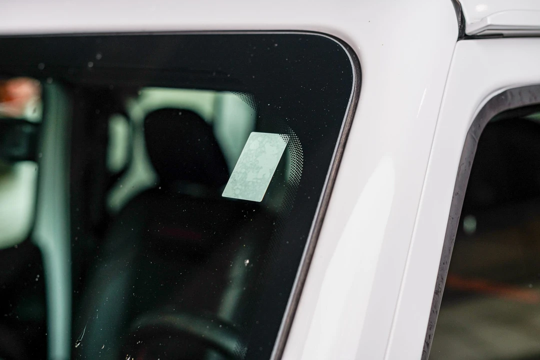 2020 Jeep JL Wrangler - Image 23 of 31