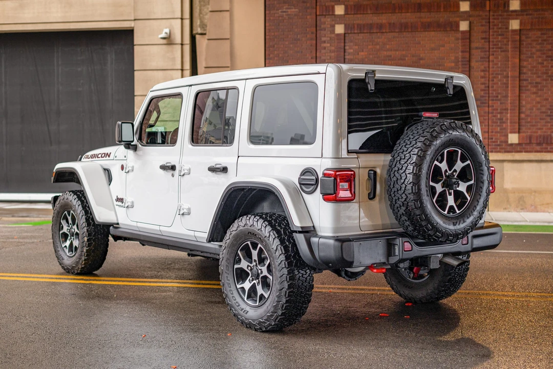 2020 Jeep JL Wrangler - Image 8 of 31