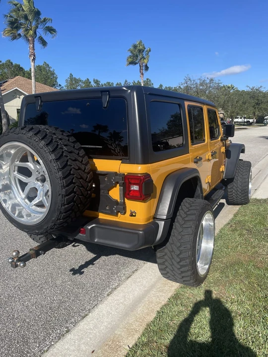 2020 Jeep JL Wrangler - Image 4 of 11