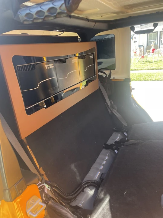 2020 Jeep JL Wrangler - Image 10 of 11