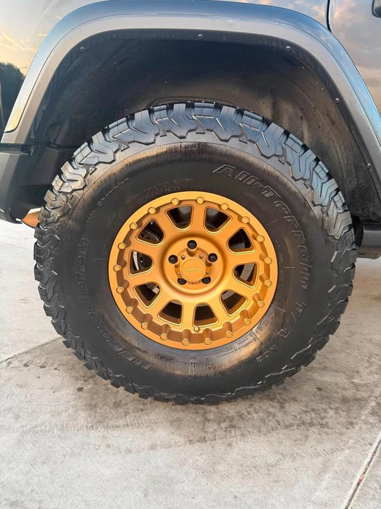 2020 Jeep JL Wrangler - Image 15 of 16