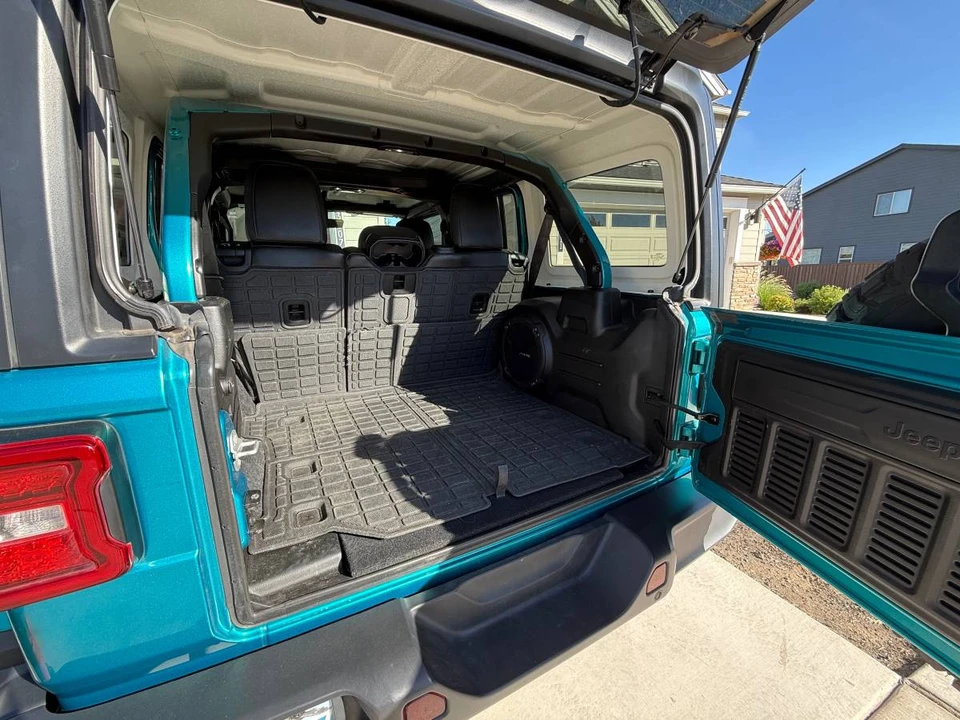 2020 Jeep JL Wrangler - Image 22 of 23