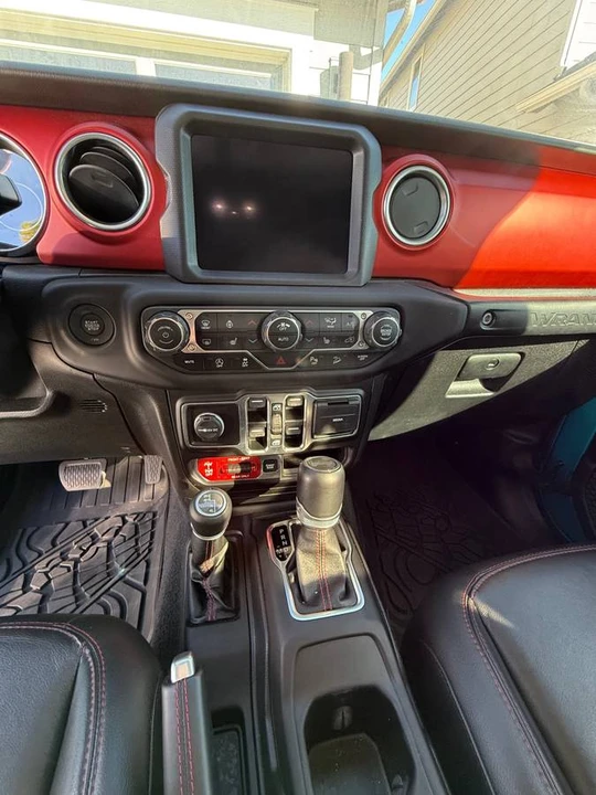 2020 Jeep JL Wrangler - Image 19 of 23