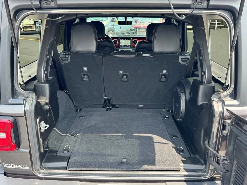 2020 Jeep JL Wrangler - Image 16 of 20