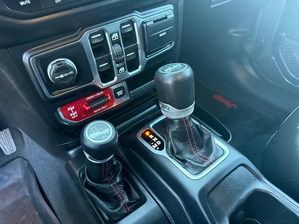 2020 Jeep Wrangler - Image 16 of 20