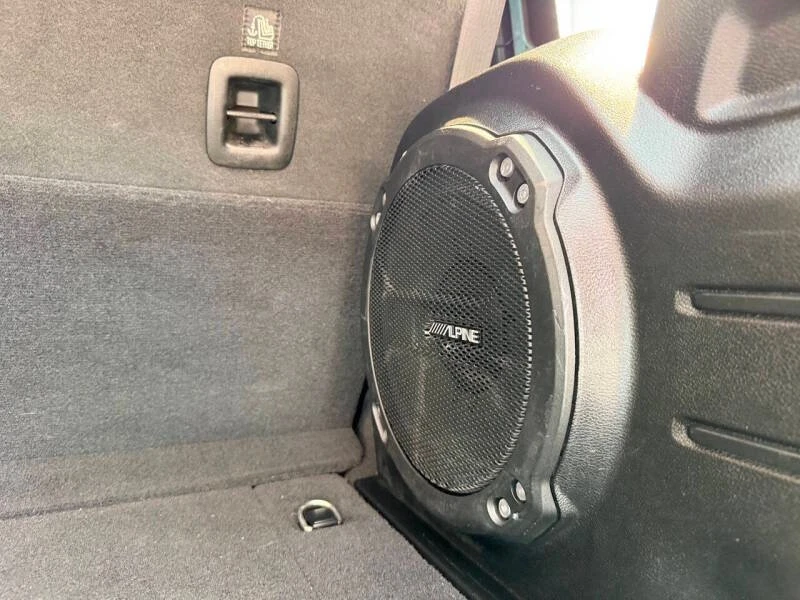2020 Jeep JL Wrangler - Image 18 of 19