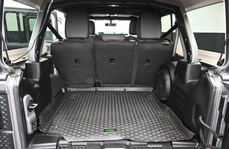 2020 Jeep JL Wrangler - Image 9 of 14